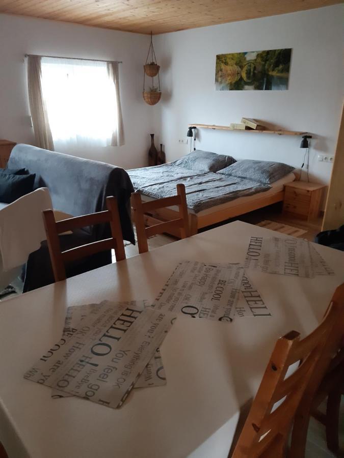 체스키크룸로프 펜지온 클리마 아파트 외부 사진